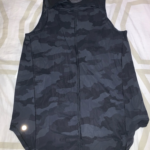 Lulu lemon muscle shirt - Picture 2 of 2